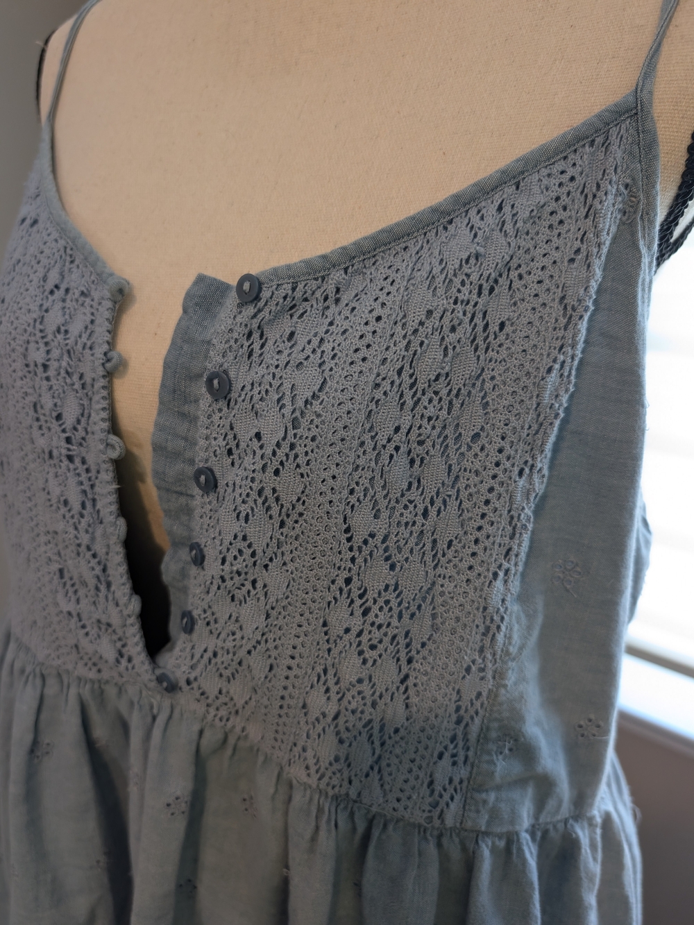 Levi's Light Blue Eyelet Spaghetti Strap Tiered Mini Dress - Picture 2 of 7